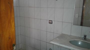 Alugar Casa / Padr&atilde;o em S&atilde;o Jos&eacute; do Rio Preto R$ 1.300,00 - Foto 5