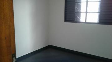 Alugar Casa / Padr&atilde;o em S&atilde;o Jos&eacute; do Rio Preto R$ 1.300,00 - Foto 6