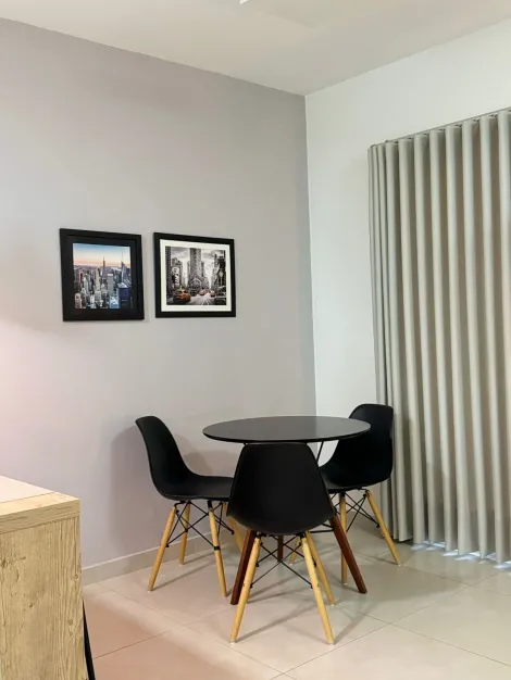 Alugar Apartamento / Studio em S&atilde;o Jos&eacute; do Rio Preto R$ 2.100,00 - Foto 3