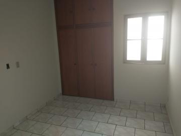 Alugar Apartamento / Padr&atilde;o em S&atilde;o Jos&eacute; do Rio Preto R$ 700,00 - Foto 13