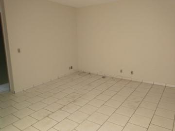 Alugar Apartamento / Padr&atilde;o em S&atilde;o Jos&eacute; do Rio Preto R$ 700,00 - Foto 15