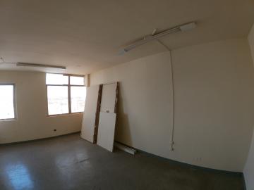 Alugar Comercial / Sala em S&atilde;o Jos&eacute; do Rio Preto R$ 600,00 - Foto 2