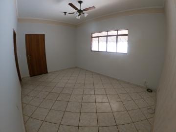 Alugar Casa / Padr&atilde;o em S&atilde;o Jos&eacute; do Rio Preto R$ 1.100,00 - Foto 3