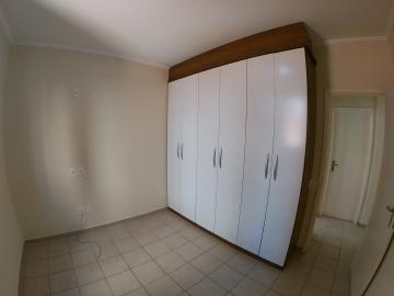 Alugar Apartamento / Padr&atilde;o em S&atilde;o Jos&eacute; do Rio Preto R$ 1.000,00 - Foto 12