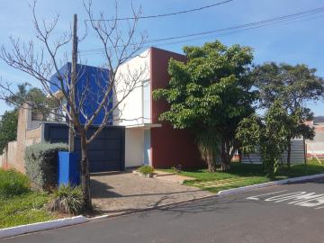 Casa / Condom&iacute;nio em S&atilde;o Jos&eacute; do Rio Preto 