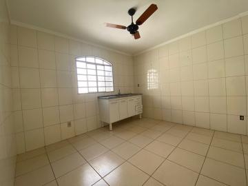 Alugar Casa / Padr&atilde;o em S&atilde;o Jos&eacute; do Rio Preto R$ 1.600,00 - Foto 13