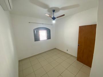 Alugar Casa / Padr&atilde;o em S&atilde;o Jos&eacute; do Rio Preto R$ 1.600,00 - Foto 8