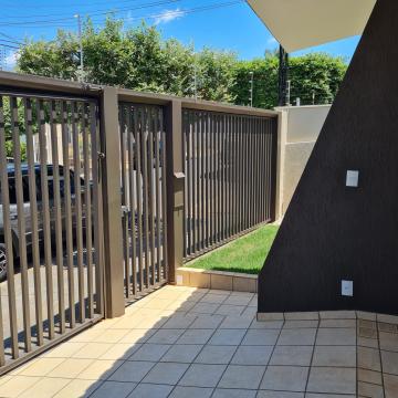 Alugar Casa / Sobrado em S&atilde;o Jos&eacute; do Rio Preto R$ 4.800,00 - Foto 2