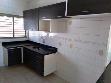 Alugar Casa / Padr&atilde;o em S&atilde;o Jos&eacute; do Rio Preto R$ 1.500,00 - Foto 12