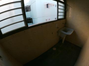Alugar Apartamento / Padr&atilde;o em S&atilde;o Jos&eacute; do Rio Preto R$ 1.000,00 - Foto 16