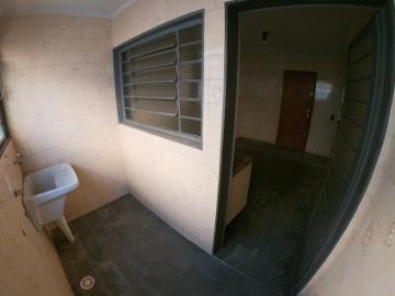 Alugar Apartamento / Padr&atilde;o em S&atilde;o Jos&eacute; do Rio Preto R$ 1.000,00 - Foto 17