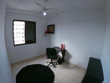 Alugar Apartamento / Padr&atilde;o em S&atilde;o Jos&eacute; do Rio Preto R$ 900,00 - Foto 11
