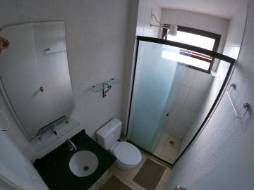Alugar Apartamento / Padr&atilde;o em S&atilde;o Jos&eacute; do Rio Preto R$ 900,00 - Foto 14