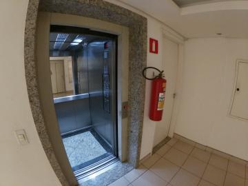 Alugar Apartamento / Padr&atilde;o em S&atilde;o Jos&eacute; do Rio Preto R$ 900,00 - Foto 15