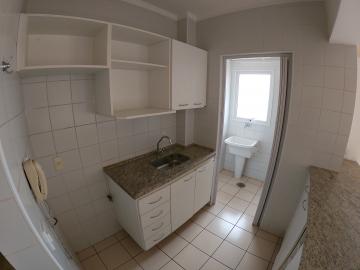 Alugar Apartamento / Padr&atilde;o em S&atilde;o Jos&eacute; do Rio Preto R$ 900,00 - Foto 5