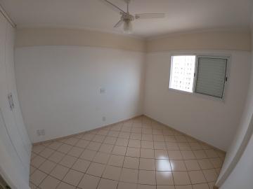 Alugar Apartamento / Padr&atilde;o em S&atilde;o Jos&eacute; do Rio Preto R$ 900,00 - Foto 9