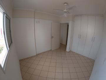 Alugar Apartamento / Padr&atilde;o em S&atilde;o Jos&eacute; do Rio Preto R$ 900,00 - Foto 11