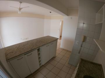 Alugar Apartamento / Padr&atilde;o em S&atilde;o Jos&eacute; do Rio Preto R$ 900,00 - Foto 14