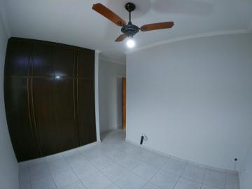 Alugar Apartamento / Padr&atilde;o em S&atilde;o Jos&eacute; do Rio Preto R$ 1.300,00 - Foto 14