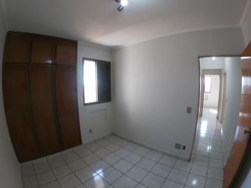 Alugar Apartamento / Padr&atilde;o em S&atilde;o Jos&eacute; do Rio Preto R$ 1.200,00 - Foto 15