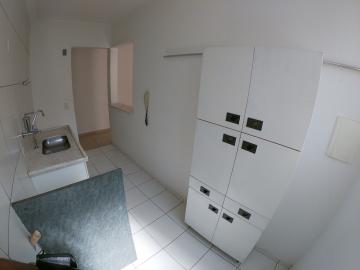 Alugar Apartamento / Padr&atilde;o em S&atilde;o Jos&eacute; do Rio Preto R$ 700,00 - Foto 11