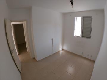 Alugar Apartamento / Padr&atilde;o em S&atilde;o Jos&eacute; do Rio Preto R$ 700,00 - Foto 24