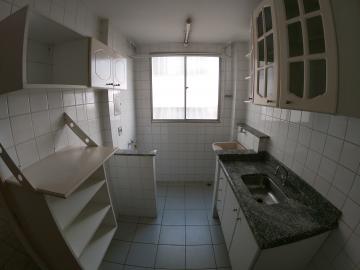 Alugar Apartamento / Padr&atilde;o em S&atilde;o Jos&eacute; do Rio Preto R$ 600,00 - Foto 4