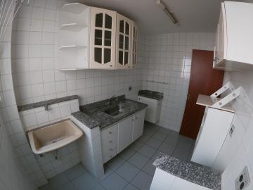 Alugar Apartamento / Padr&atilde;o em S&atilde;o Jos&eacute; do Rio Preto R$ 600,00 - Foto 5