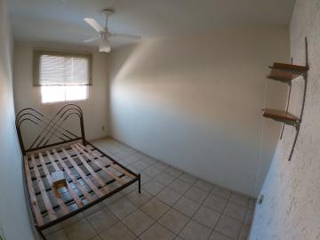 Alugar Apartamento / Padr&atilde;o em S&atilde;o Jos&eacute; do Rio Preto R$ 600,00 - Foto 6