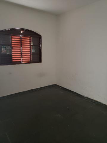 Alugar Casa / Padr&atilde;o em S&atilde;o Jos&eacute; do Rio Preto R$ 950,00 - Foto 2