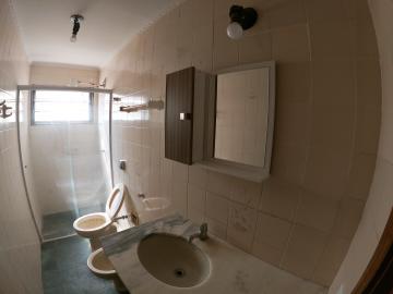 Alugar Apartamento / Padr&atilde;o em S&atilde;o Jos&eacute; do Rio Preto R$ 950,00 - Foto 12