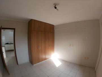 Alugar Apartamento / Padr&atilde;o em S&atilde;o Jos&eacute; do Rio Preto R$ 1.100,00 - Foto 8