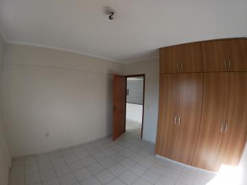 Alugar Apartamento / Padr&atilde;o em S&atilde;o Jos&eacute; do Rio Preto R$ 1.100,00 - Foto 9