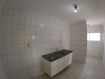 Alugar Apartamento / Padr&atilde;o em S&atilde;o Jos&eacute; do Rio Preto R$ 1.100,00 - Foto 11