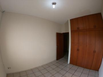 Alugar Casa / Padr&atilde;o em S&atilde;o Jos&eacute; do Rio Preto R$ 1.300,00 - Foto 13