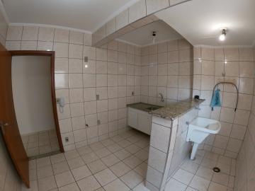 Alugar Apartamento / Padr&atilde;o em S&atilde;o Jos&eacute; do Rio Preto R$ 950,00 - Foto 6