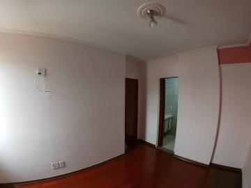 Alugar Apartamento / Padr&atilde;o em S&atilde;o Jos&eacute; do Rio Preto R$ 900,00 - Foto 13