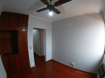 Alugar Apartamento / Padr&atilde;o em S&atilde;o Jos&eacute; do Rio Preto R$ 900,00 - Foto 18