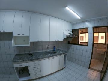 Alugar Apartamento / Padr&atilde;o em S&atilde;o Jos&eacute; do Rio Preto R$ 900,00 - Foto 19