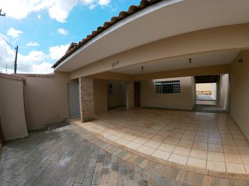 Alugar Casa / Padr&atilde;o em S&atilde;o Jos&eacute; do Rio Preto. apenas R$ 1.800,00