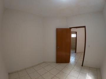 Alugar Casa / Padr&atilde;o em S&atilde;o Jos&eacute; do Rio Preto R$ 1.800,00 - Foto 13