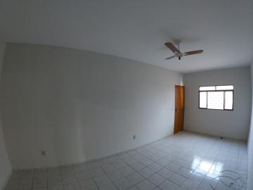 Alugar Apartamento / Padr&atilde;o em S&atilde;o Jos&eacute; do Rio Preto R$ 750,00 - Foto 3