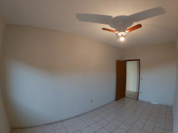 Alugar Apartamento / Padr&atilde;o em S&atilde;o Jos&eacute; do Rio Preto R$ 750,00 - Foto 6