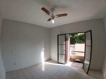 Alugar Apartamento / Padr&atilde;o em S&atilde;o Jos&eacute; do Rio Preto R$ 750,00 - Foto 14