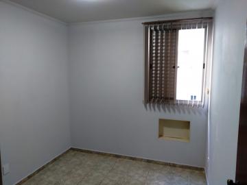 Alugar Apartamento / Padr&atilde;o em S&atilde;o Jos&eacute; do Rio Preto R$ 900,00 - Foto 12