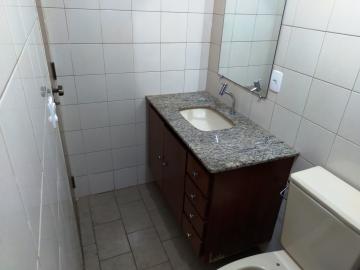 Alugar Apartamento / Padr&atilde;o em S&atilde;o Jos&eacute; do Rio Preto R$ 900,00 - Foto 18