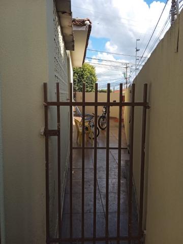 Comprar Casa / Padr&atilde;o em S&atilde;o Jos&eacute; do Rio Preto R$ 250.000,00 - Foto 3