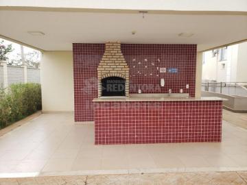 Alugar Apartamento / Padr&atilde;o em S&atilde;o Jos&eacute; do Rio Preto R$ 800,00 - Foto 15