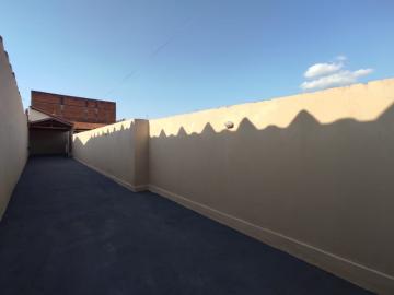 Alugar Casa / Padr&atilde;o em S&atilde;o Jos&eacute; do Rio Preto R$ 1.200,00 - Foto 2