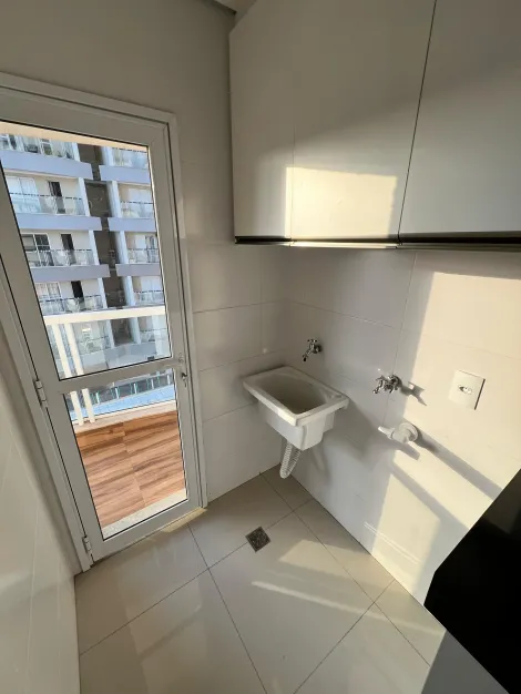 Alugar Apartamento / Padr&atilde;o em S&atilde;o Jos&eacute; do Rio Preto R$ 2.000,00 - Foto 7